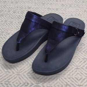 Lucky Feet Metallic Navy Thong Sandals with Buckle
